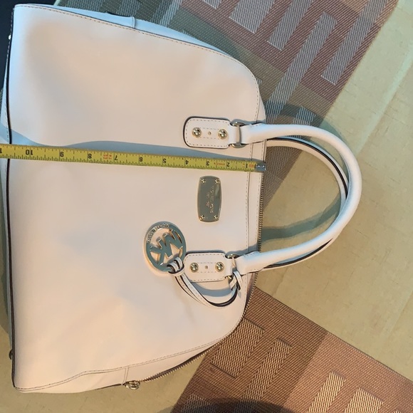 Michael Kors white bridal purse - Picture 5 of 5